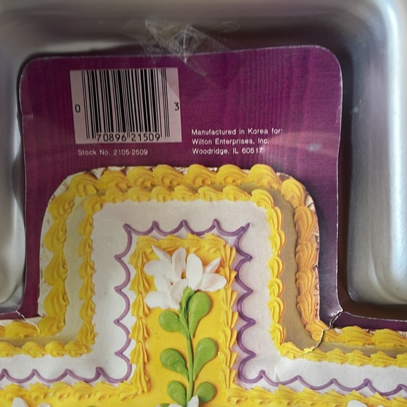 VTG Wilton Cross Cake Pan - Picture 4 of 10